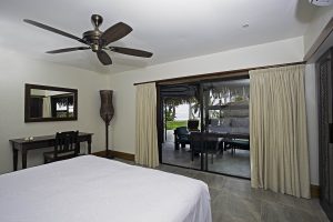 Premium Lagoon View Villa - bedroom 3 - overlooking balcony